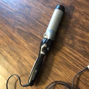 Revlon 1.5 inch hair curler